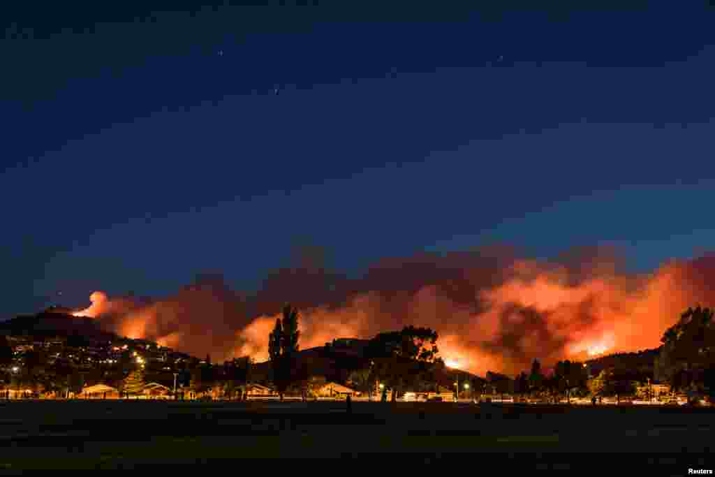 آتش سوزی در جزیره&zwnj; جنوبی نیوزیلند.
