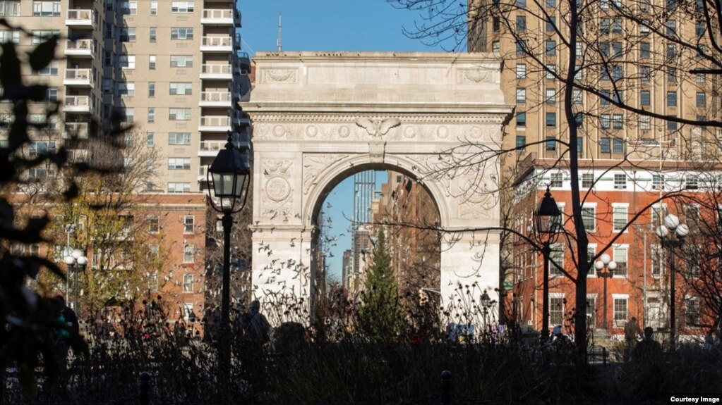 资料照片：作为纽约大学非官方象征的华盛顿广场拱门。 (图片来源：纽约大学Instagram)(photo:VOA)