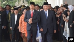 ພິທີສາບານໂຕ ຂອງທ່ານ Joko Widodo ເປັນປະທານາທິບໍດີ ຄົນທີ 7 ຂອງອິນໂດເນເຊຍ – ວັນຈັນ ທີ 20 ຕຸລາ