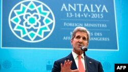 ທ່ານ John Kerry ລມຕ ຕ່າງປະເທດສະຫະລັດ ກ່າວຕໍ່ກອງປະຊຸມ ບັນດາ ລມຕ ຕ່າງປະເທດ ກຸ່ມ NATO ທີ່ເມືອງ Antalya ປະເທດເທີກີ (ວັນທີ 13 ພຶດສະພາ 2015) 