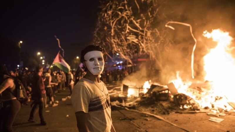 Protests Continue in Chile After Replacement of Cabinet