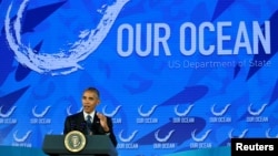 바락 오바마 미국 대통령이 15일 국무부에서 진행된 '우리의 바다' 컨퍼런스에서 연설하고 있다. 