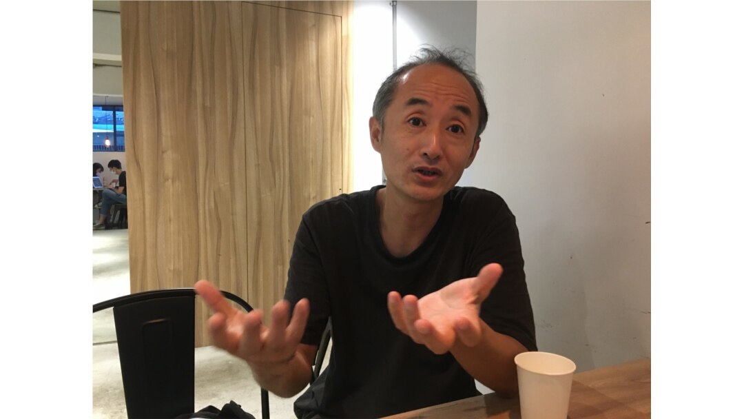 中国纪录片导演闻海(美国之音 陈筠摄)