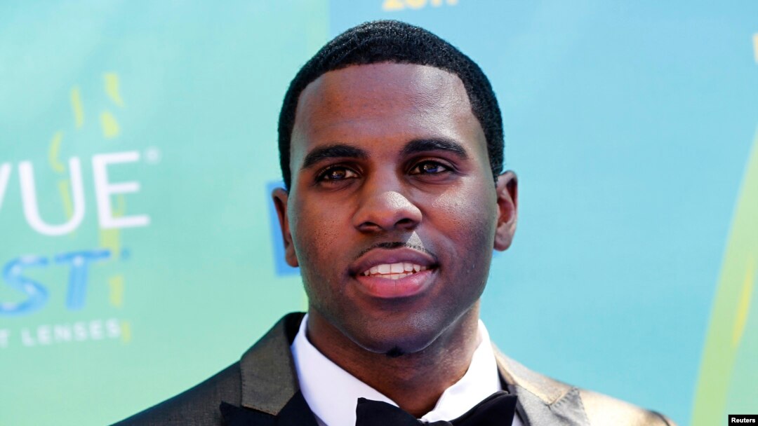 Singer Jason Derulo arrives at the Teen Choice Awards in Los Angeles, Aug. 7, 2011.
