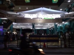 Kawasan Masjid Jogokariyan, Yogyakarta di malam pertama tarawih, 23 April 2020. (Foto: Agus)