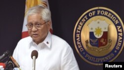 菲律賓外交部長羅薩里奧較早前對媒體表示將南中國海爭端提請國際仲裁。