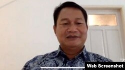 Direktur Eksekutif Saiful Mujani Research and Consulting (SMRC), Sirojudin Abbas, dalam acara rilis survei opini publik Sikap Publik Nasional terhadap Amandemen UUD 1945. Jumat 15 Oktober 2021. (VOA/Anugrah)