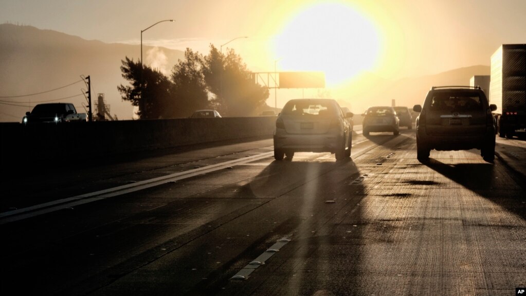 Shtresa speciale që ulë temperaturën nëpër autostrada