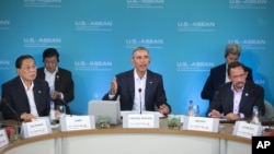 Tổng thống Obama phát biểu tại phiên họp với các lãnh đạo ASEAN tại Sunnylands ở Rancho Mirage, California.