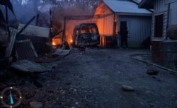 Baku tembak dan pembakaran kembali terjadi di Intan Jaya, Papua, Sabtu (30/10). (Foto: Courtesy/Polda Papua)