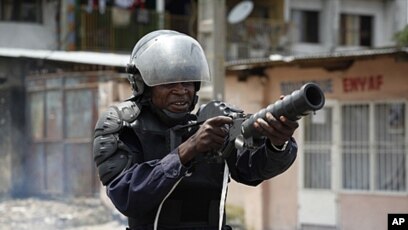 DR Congo protests: Police fire tear gas to disperse anti-Western