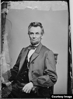 A portrait of President Abraham Lincoln. (Courtesy: The National Archives)