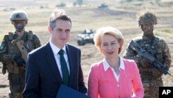 Wezîrê Berevanî yê Brîtanya Gavin Willason û hevtaya wî Ursula von der Leyen