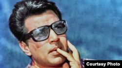 درمندرا دیول، ستارۀ مشهور سینمای هند