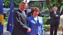 Premijer Kosova Hašim Tači i šefica diplomatije Evropske unije, ketrin Ešton