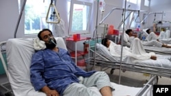 阿富汗醫院空襲下的傷者。