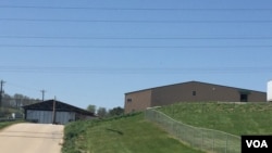 Activity continues at the Southeastern Provision meatpacking plant in Bean Station, but its future is uncertain. (Photo: Marissa Melton / VOA)