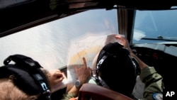 Avion australijskog kraljevskog vazduhoplovstva u operaciji potrage za nestalim avionom Malezija Erlajnsa iznad Indijskog okeana
