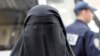 Doanh nhân Pháp đòi chi tiền phạt cho phụ nữ đeo mạng che mặt ở Áo
