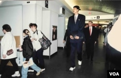 North Korean basketball player Ri Myoung-Hun arriving at Ottawa International Airport in May 1997.