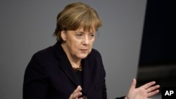 Angela Merkel au Bundestag, Berlin, Allemagne, le 17 février 2016.
(AP Photo/Markus Schreiber)