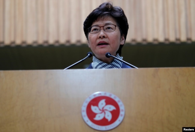 香港特首林鄭月娥2019年11月11日在記者會上講話。