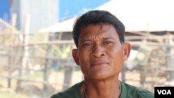 Him Kiri, another land dispute victim, said he coughed up blood when he was beaten by the miliary police, Banteay Meanchey, Cambodia, January 20, 2020. (Sun Narin/VOA Khmer)