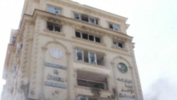حمله معترضان مخالف حکومت به دفتر اخوان المسلمین در قاهره