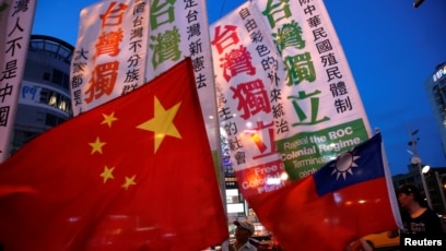 海峡两岸新年贺词对阵中国坚持一国两制蔡英文称一国两制破产