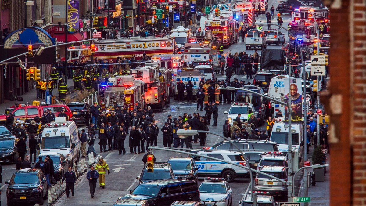 Wouldbe Terrorist Sets Off Pipe Bomb in New York