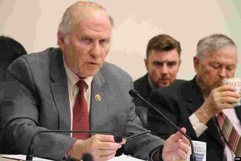 Congressman Steve Chabot (D-OH) spoke at the open hearing on &ldquo;Cambodia&#39;s Descent: Policies to Support Democracy and Human Rights&rdquo; on Tuesday December 12, 2017 at the Rayburn House Office Building. (Sreng Leakhena/VOA Khmer)&nbsp;