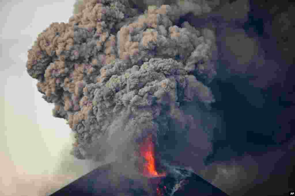 آتشفشان موموتومبو در نیکاراگوئه