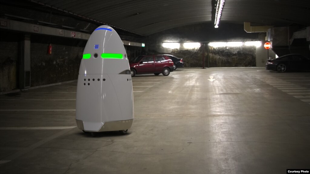 Robot Penjaga Keamanan K5, produksi perusahaan Knightscope (Foto: dok).