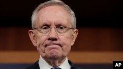 El líder de la mayoría del Senado, Harry Reid, se mostró satisfecho con la aprobación del presupuesto que evitaría un nuevo cierre del gobierno.