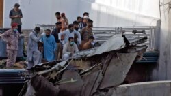 لاشه‌ای طیاره پی آی ای در شهر کراچی