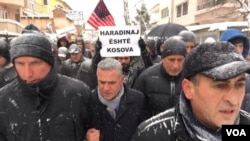 Protestë në Prishtinë kundër ndalimit në Francë të ish kryeministrit Ramush Haradinaj