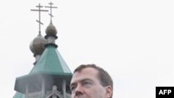 Medvedev: Oleg Kaşin’e Saldıranlar Yakalanacak