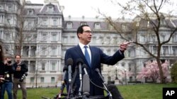 Міністр фінансів США Стівен Мнучин, 13 березня 2020 року