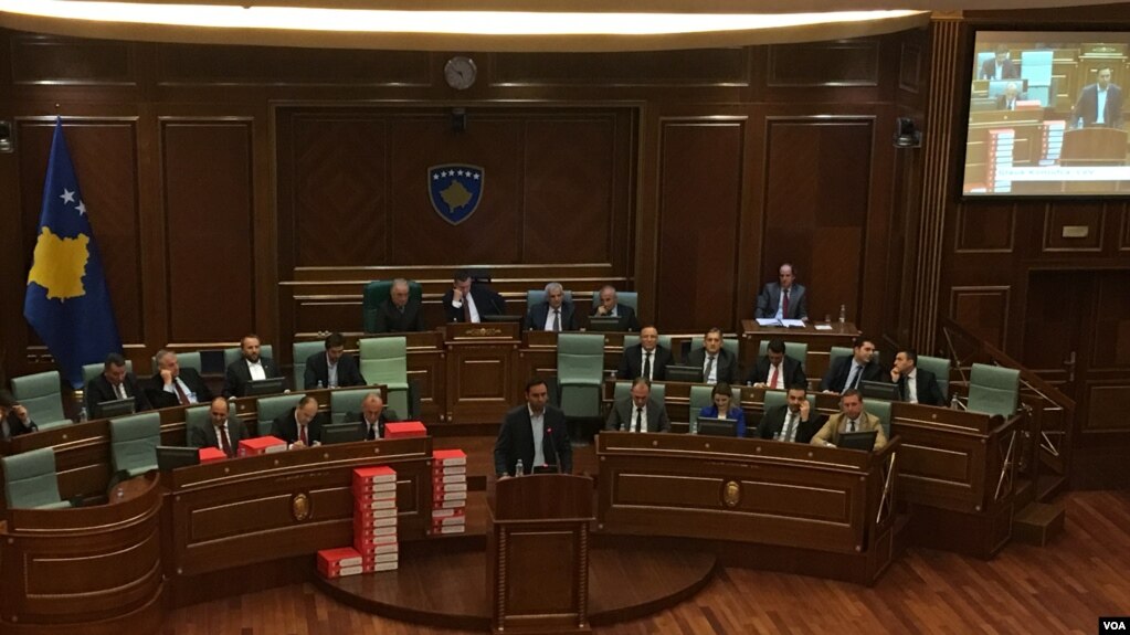 Kosovë: Ratifikohet marrëveshja për kufirin me Malin e Zi