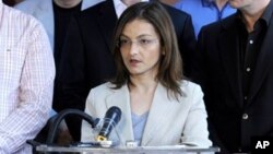 Информациите собрани од групата ги користела разузнавачка служба на една соседна држава, тврди министерката за надворешни работи, Гордана Јанкулоска