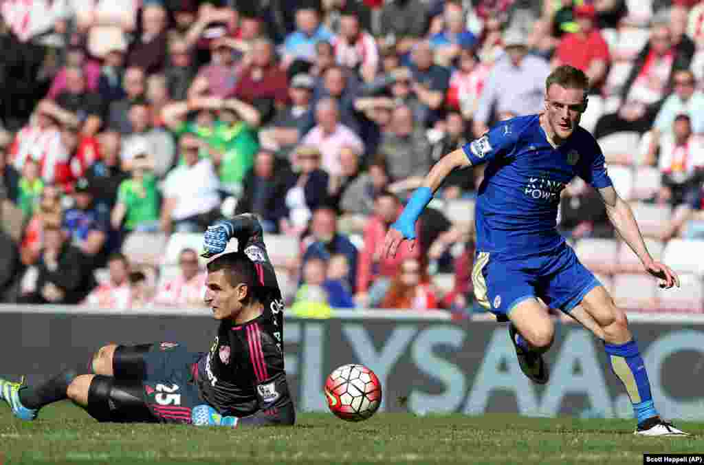 Leicester City&#39;s Jamie Vardy scored 22 goals this season, helping the team to its first-ever English championship in the top division. The Foxes may be the most unlikely championship team ever. This gallery highlights some of the other notable &quot;underdog&quot; teams to have won big games or championships.