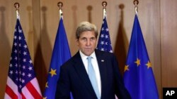 Ngoại trưởng Hoa Kỳ John Kerry đến gặp các đối tác EU ở Brussels, ngày 18/7/2016.