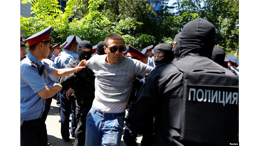 Fuqaro jamiyati faollari terrorizm homiylarimi?