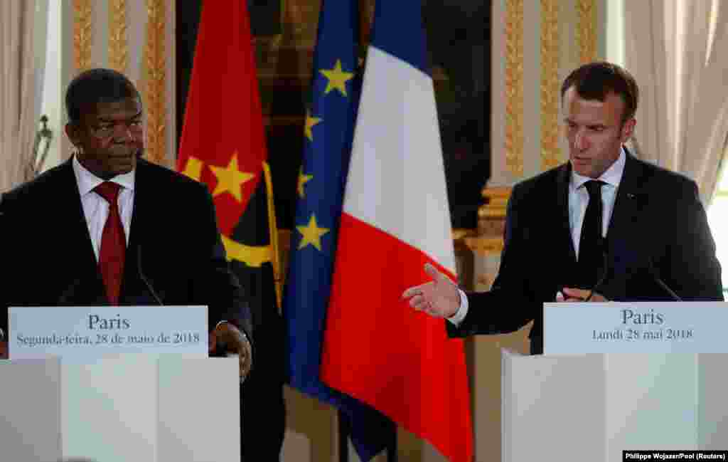  Presidente francês Emmanuel Macron e Presidente angolano João Lourenço participam em conferência de imprensa conjunta no Palácio do Eliseu em Paris