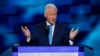 Bill Clinton faz a defesa da "mulher de causas"