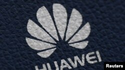 Huawei, una firma china de telefonía celular, es acusada por Estados Unidos de espionaje y robo de información comercial. Foto: Reuters