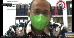 Ketua Tim Mitigasi Dokter PB IDI, Ketua Terpilih PB IDI, Adib Khumaidi. (Foto: VOA/Petrus Riski)