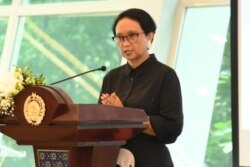 Menteri Luar Negeri Indonesia Retno Marsudi saat memberi sambutan pada acara peluncuran keketuaan Indonesia dalam Foreign Policy and Global Health Initiative (FPGHI) di kantornya di Jakarta, Selasa, 28 Januari 2020. (Foto Courtesy: Kemenlu RI)