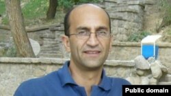 Mantan wartawan lepas (freelance) Iran yang dipenjarakan, Siamak Ghaderi mendapat penghargaan dari CPJ (foto: dok).