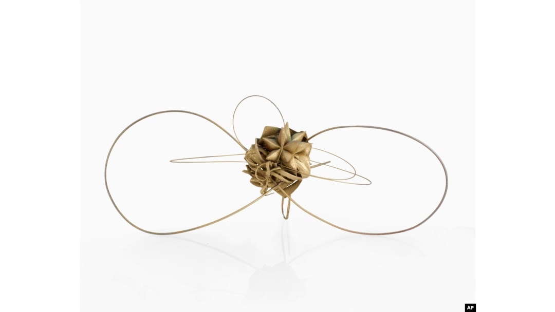 American artist Frank Stella gave this necklace to Diane Venet, who guest curated the jewelry show in New York.